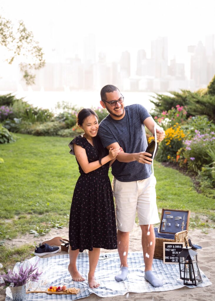 Toronto-Island-Surprise-Engagement-Proposal-Picnic-Photoshoot-Session13