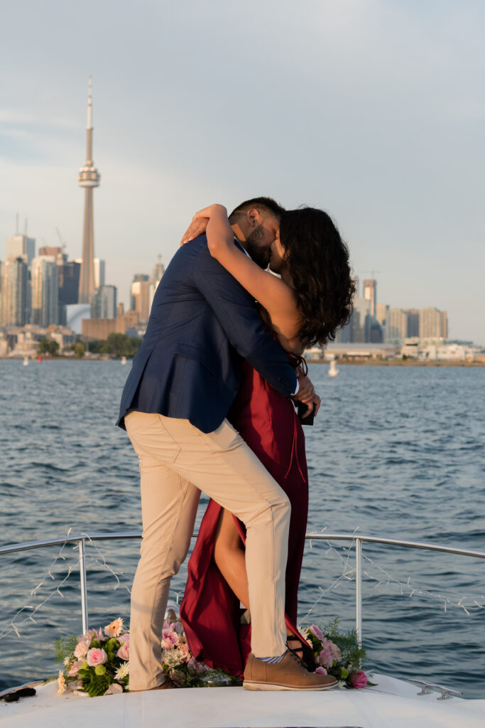 Surprise Boat Proposal Lake Ontario, Toronto - Photographer Lauren Newman