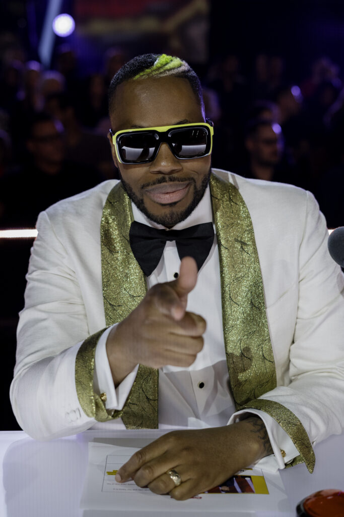Kardinal Offishall poses for photo while judging Canadas Got Talent